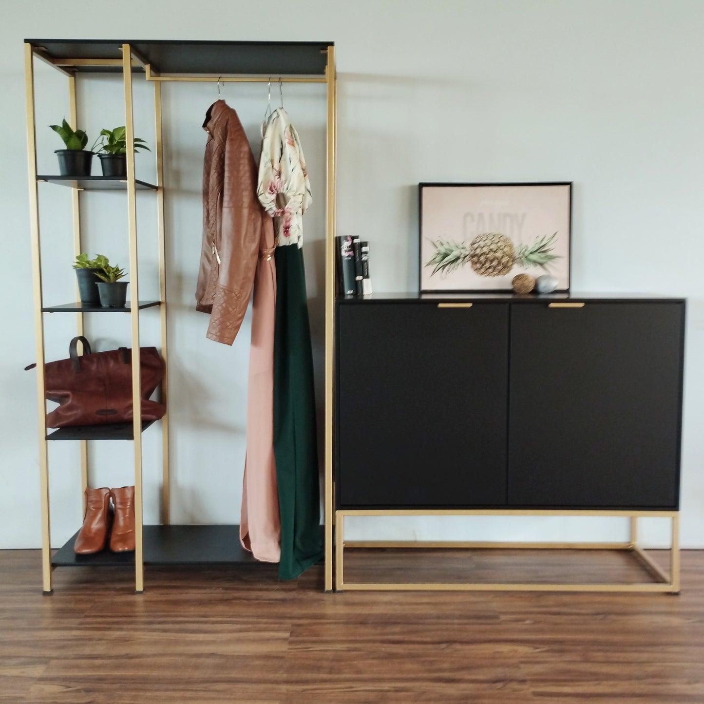 Juno Closet