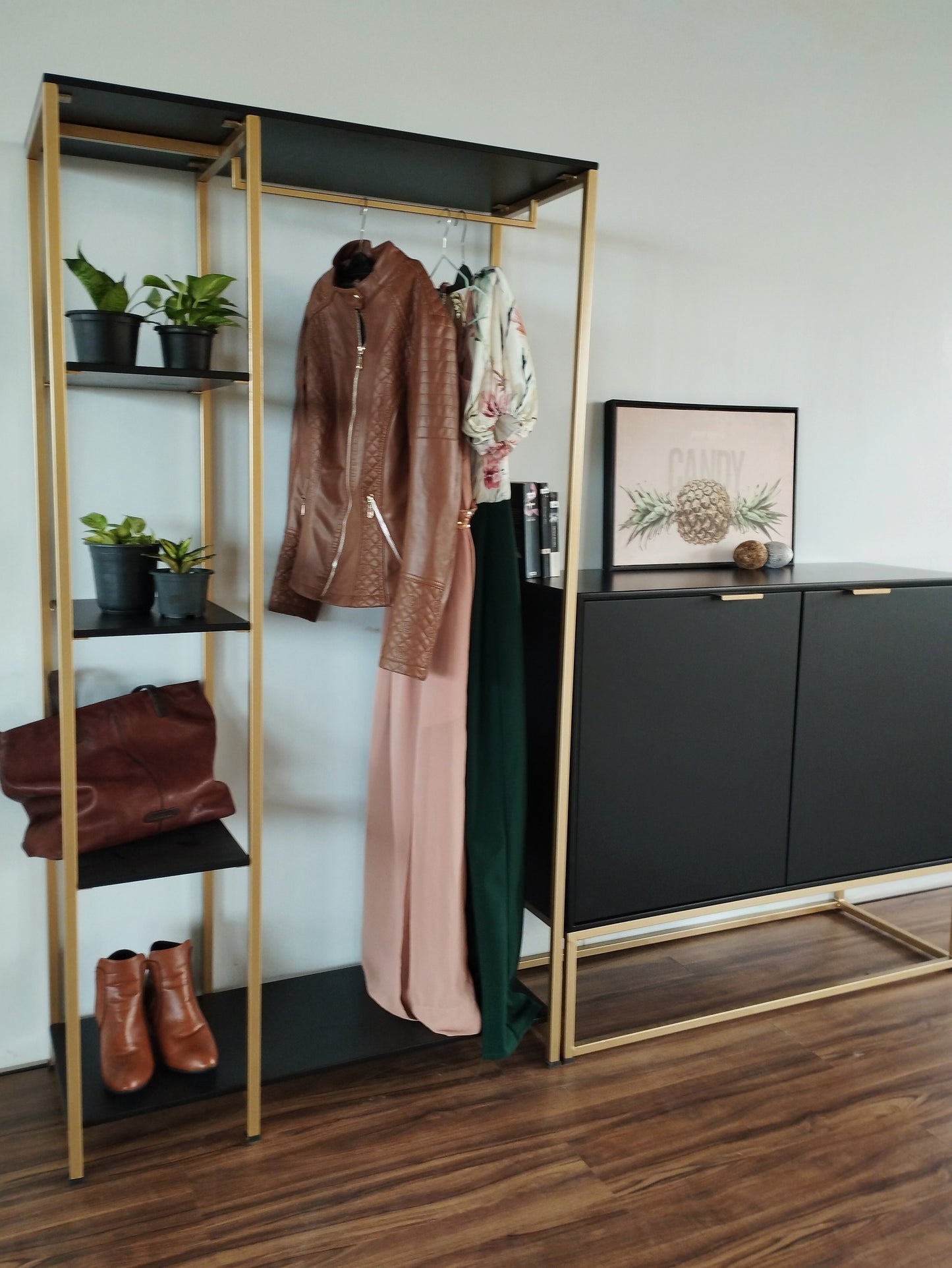 Juno Closet