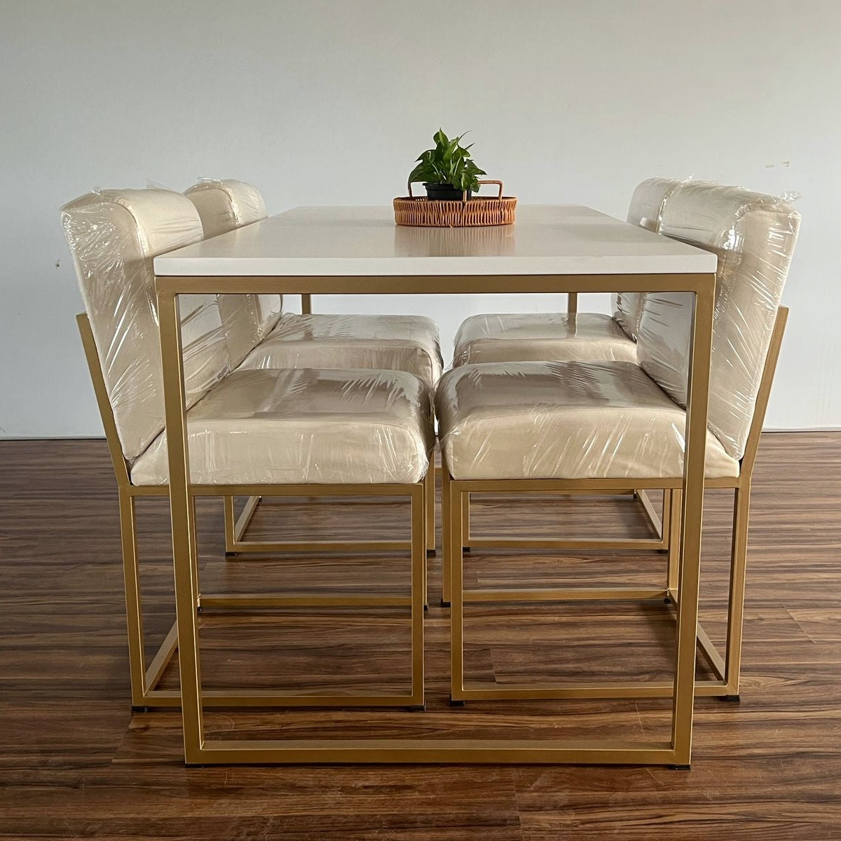 Vista 5 x 2.5 Dining Set 02