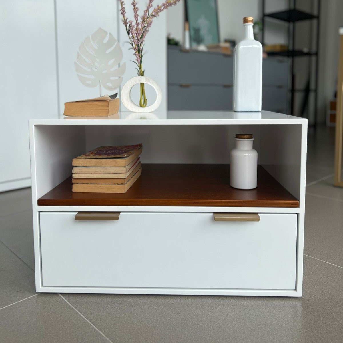 Tulip Side Stand