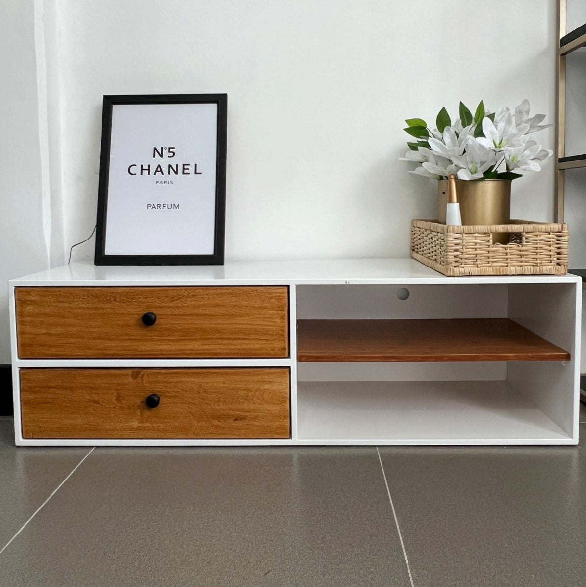 Nito TV Console