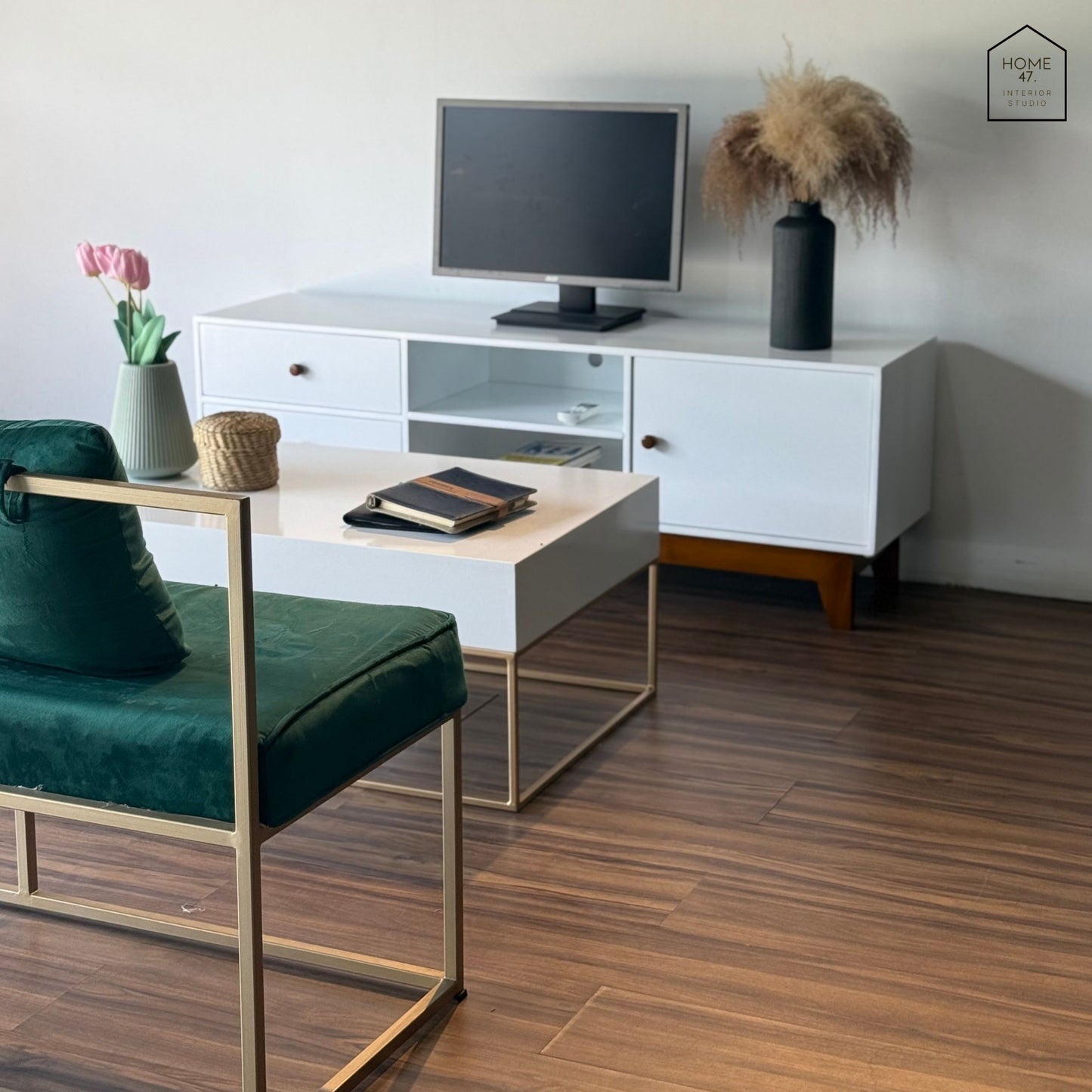 Tiel TV Console
