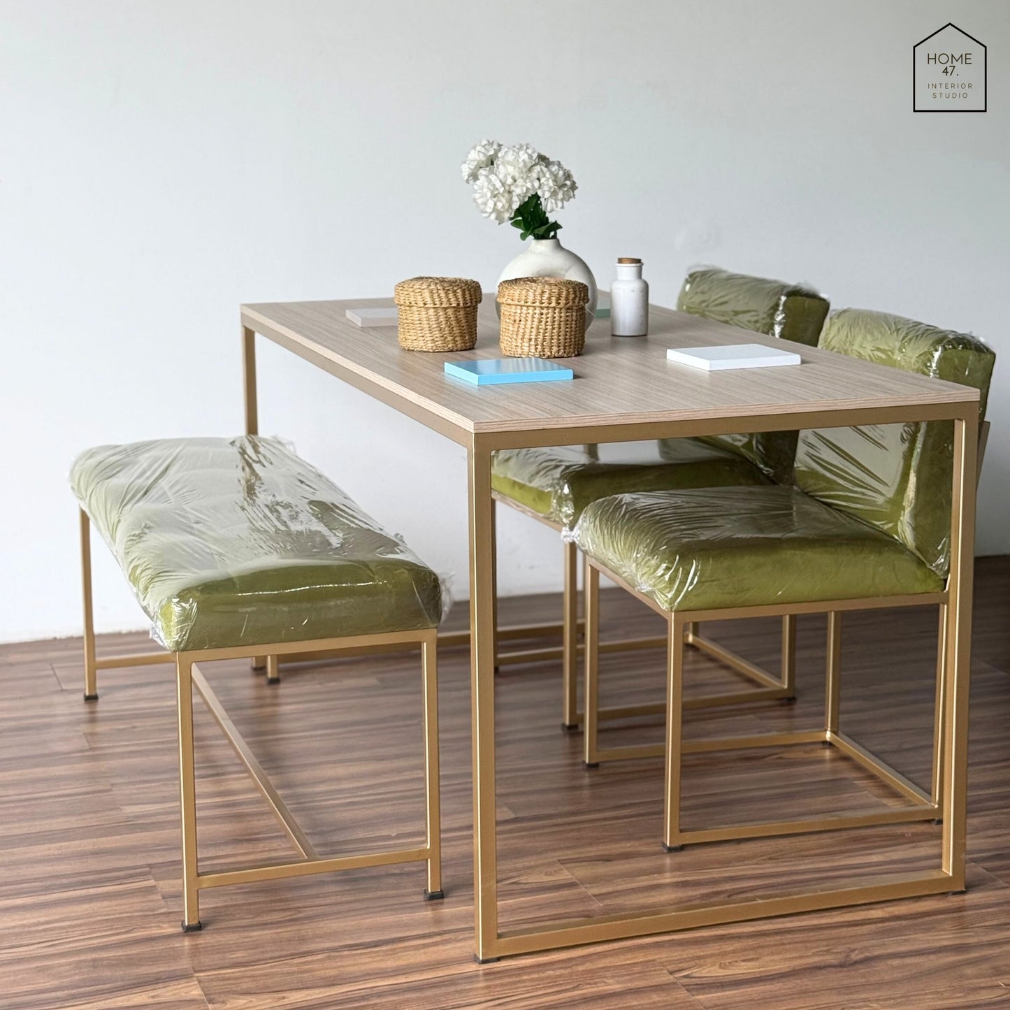 Vista 5 x 2.5 Dining Set