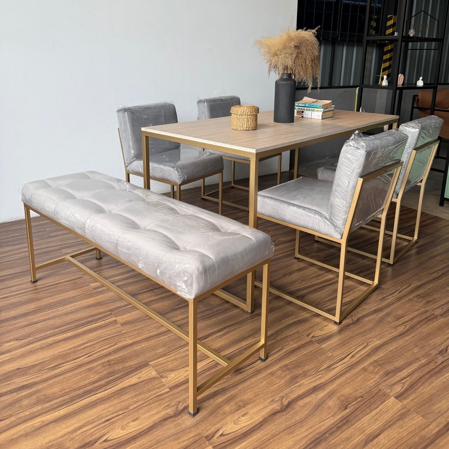 Vista 5 x 2.5 Dining Set 02