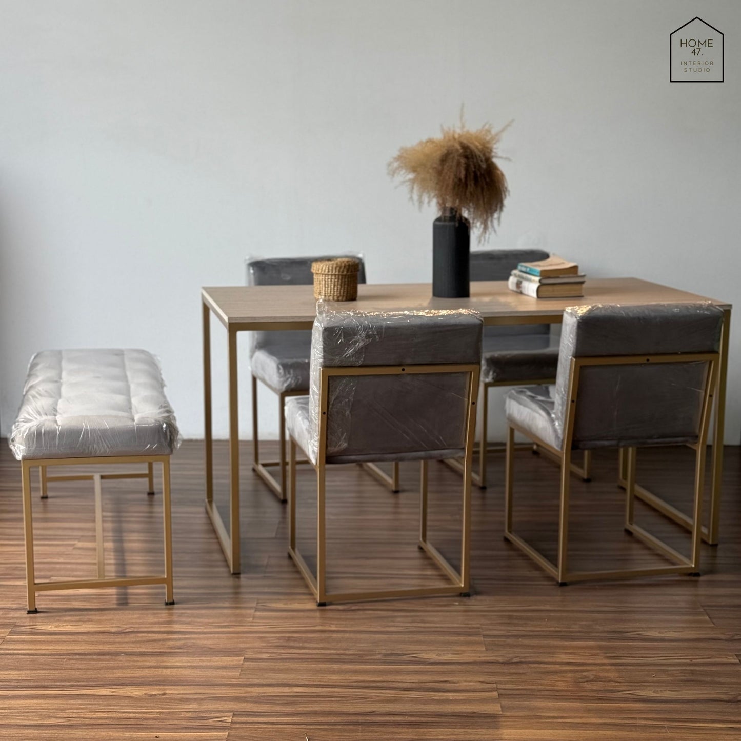 Vista 5 x 2.5 Dining Set 02