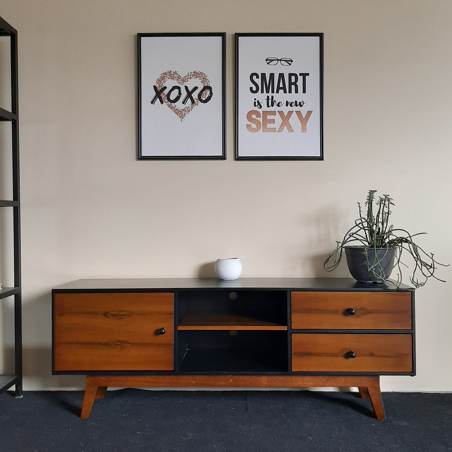 Tiel TV Console
