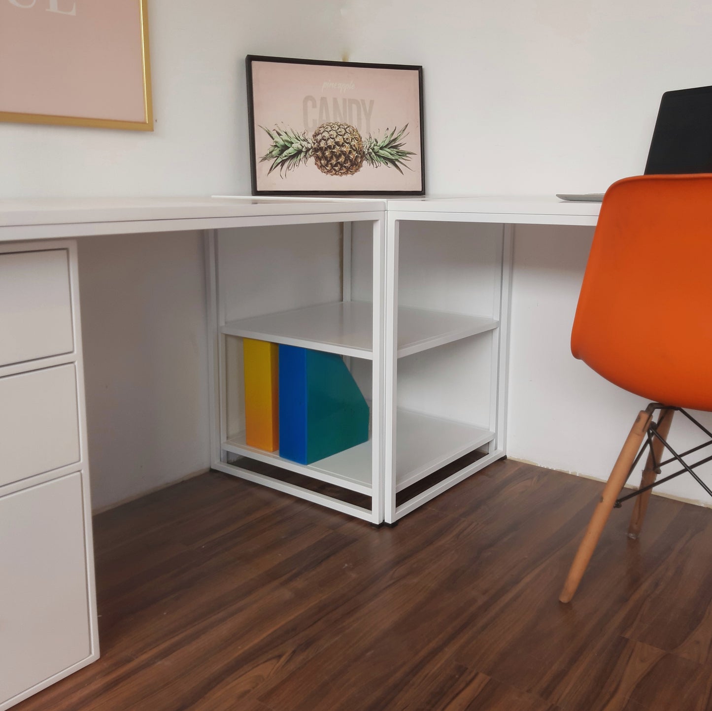 Vista corner unit