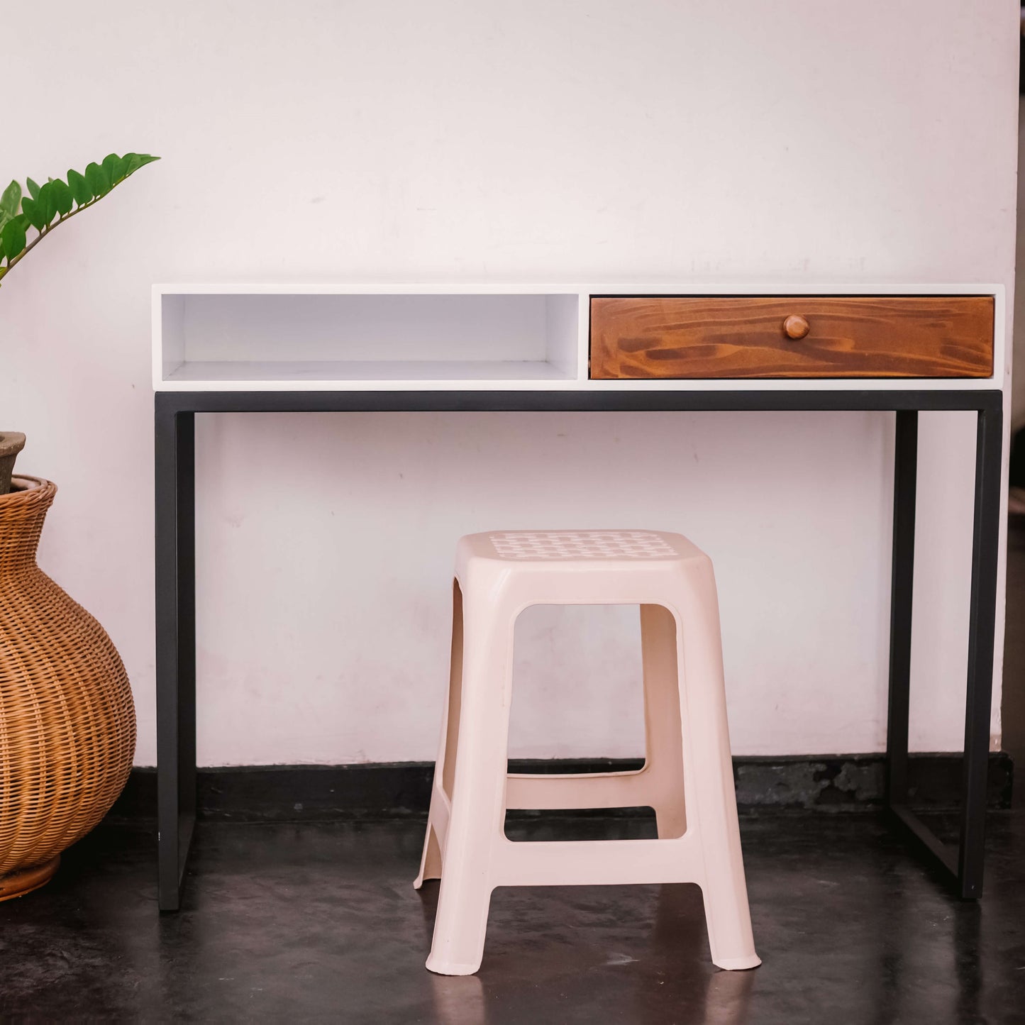 Canva Table