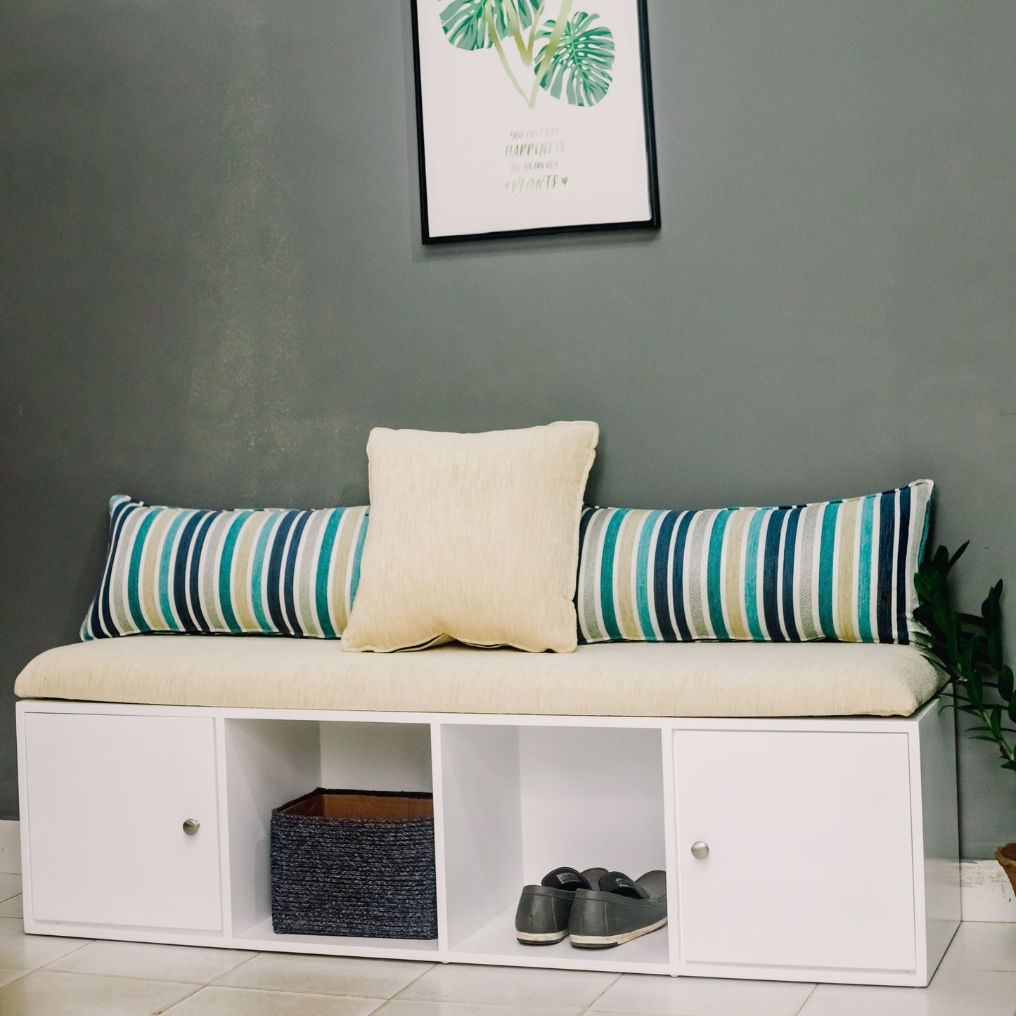 Leo Sofa
