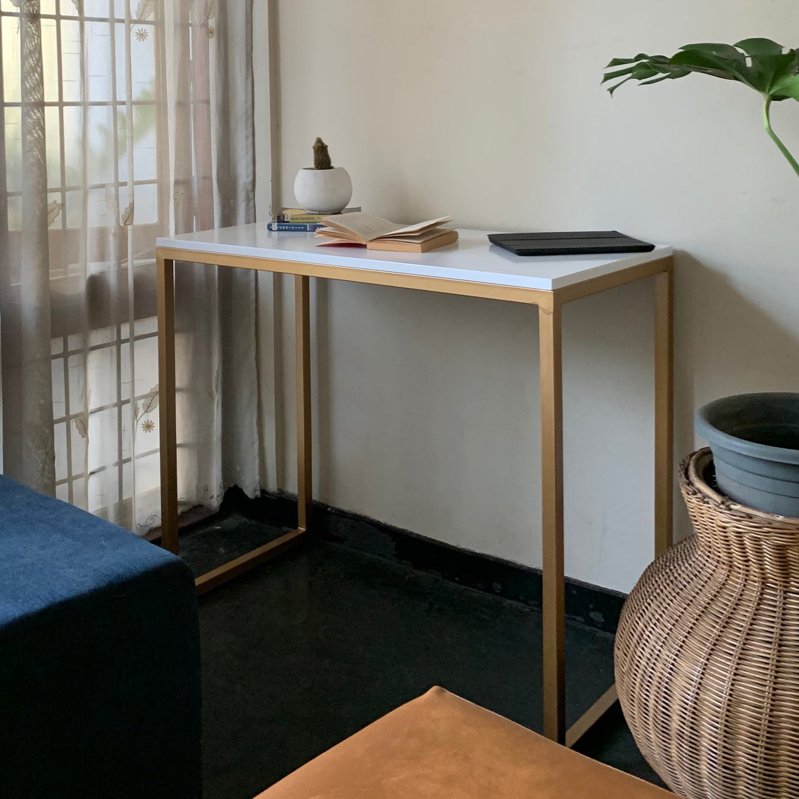 Vista Table - 3 x 1.5