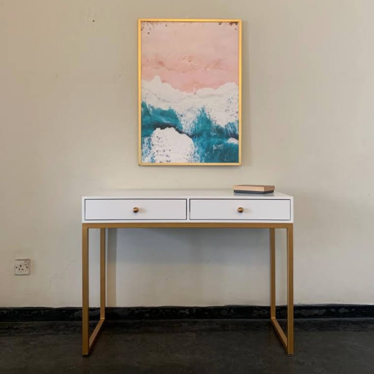 Shades Table