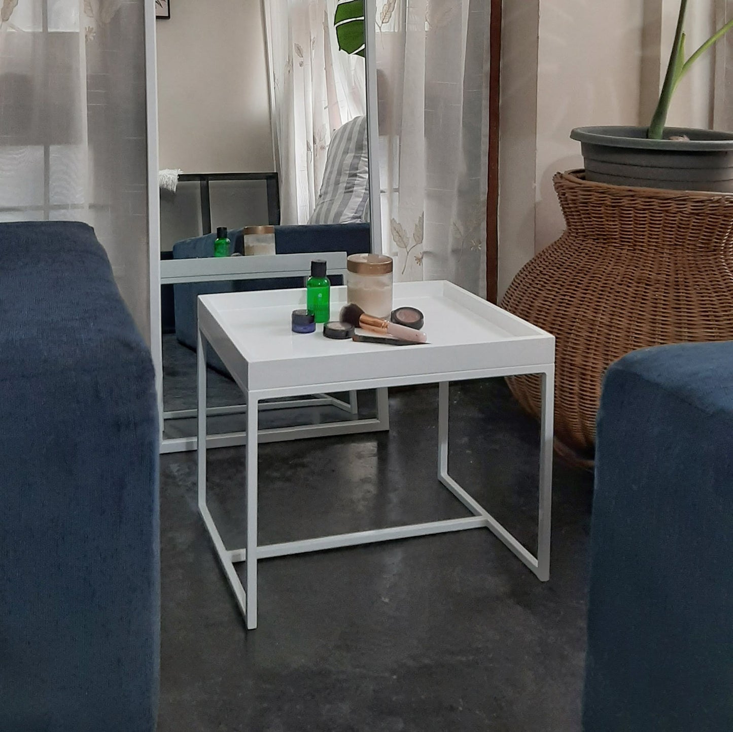 Tray Type Side Table