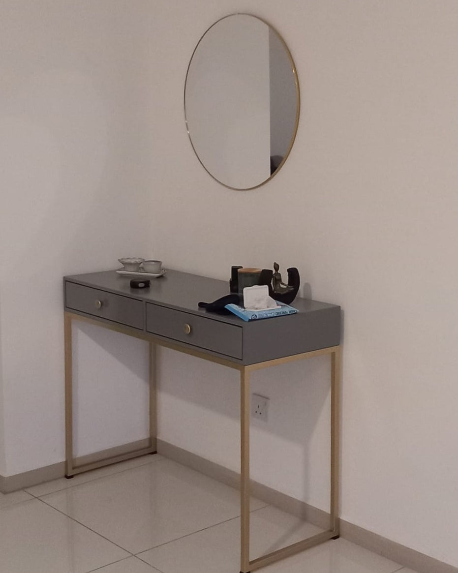Shades Table