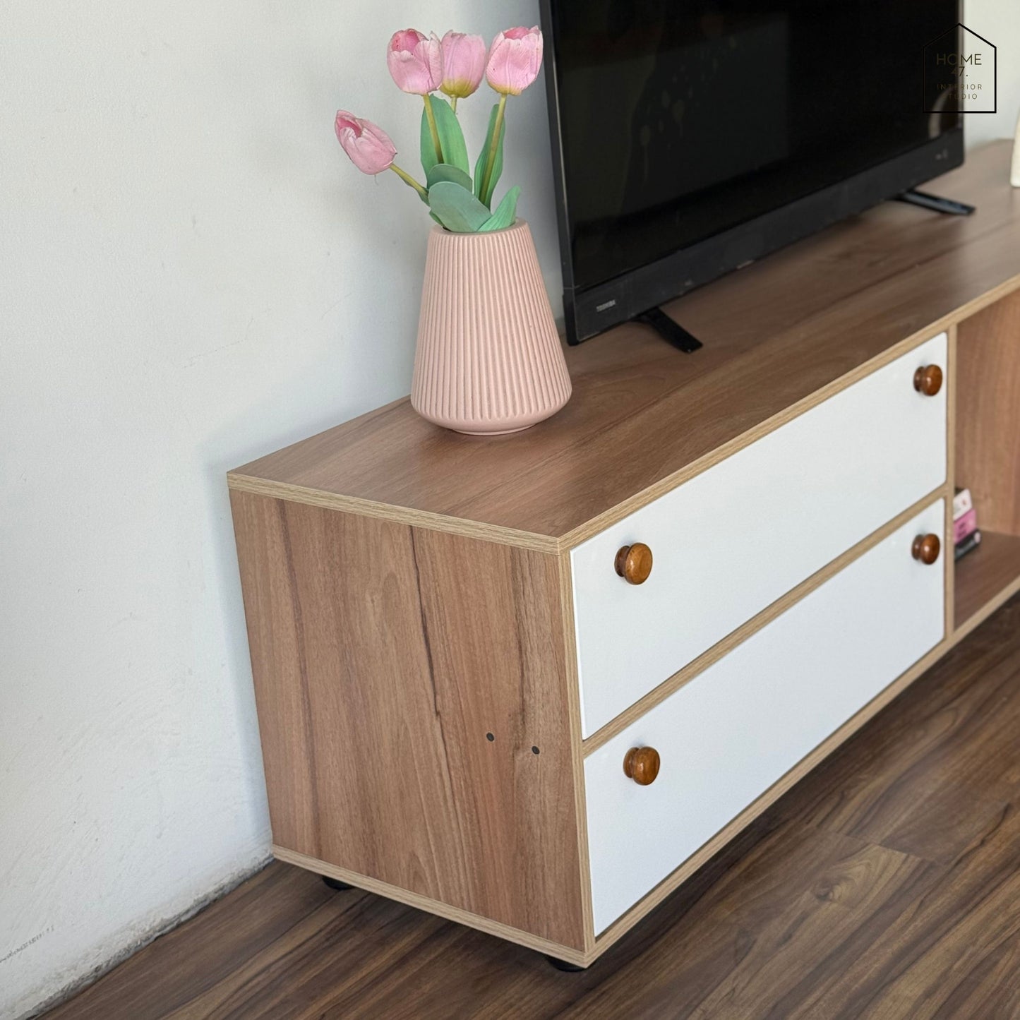 Divo TV Console