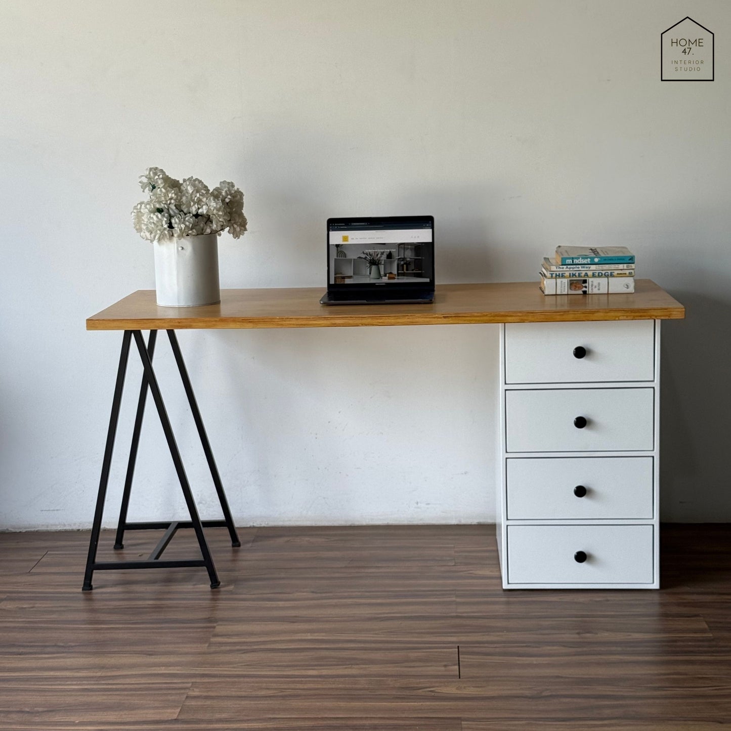 Nordic Nook Work Station