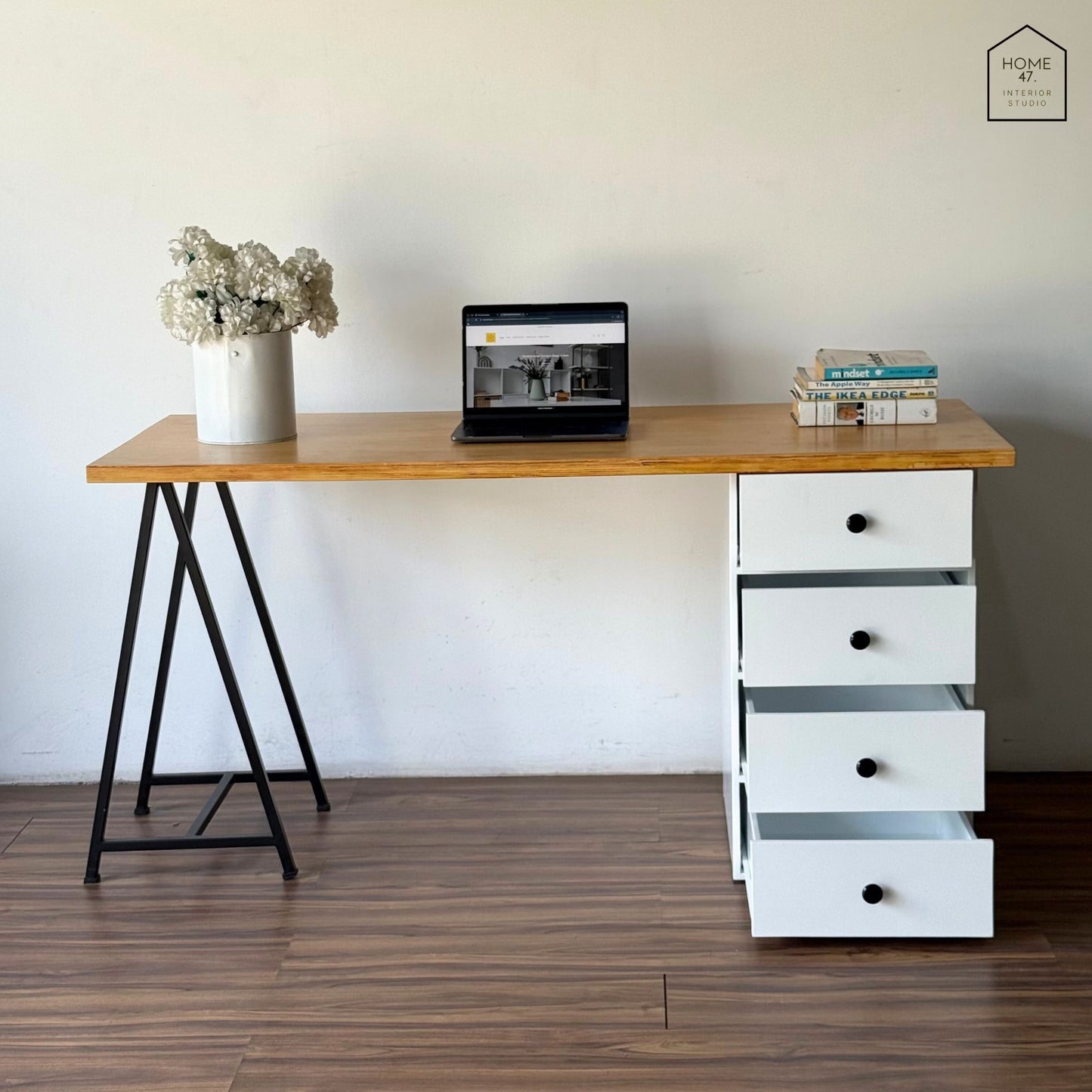 Nordic Nook Work Station