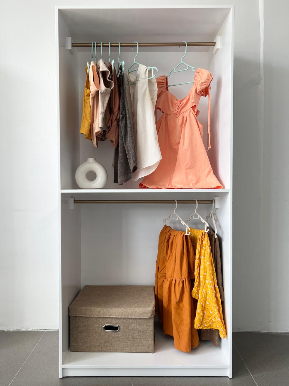 Lori Open Closet - Unit 01