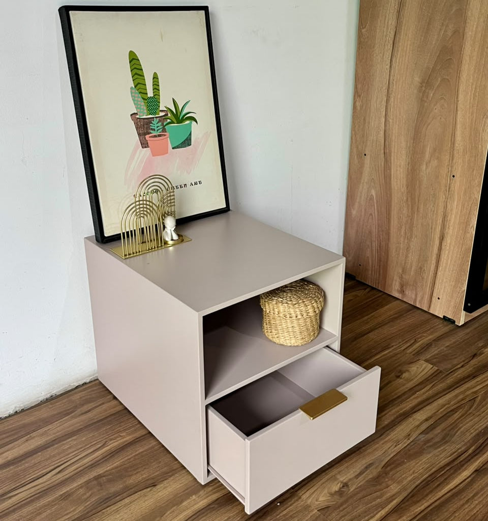 Tulip S (Side Table)