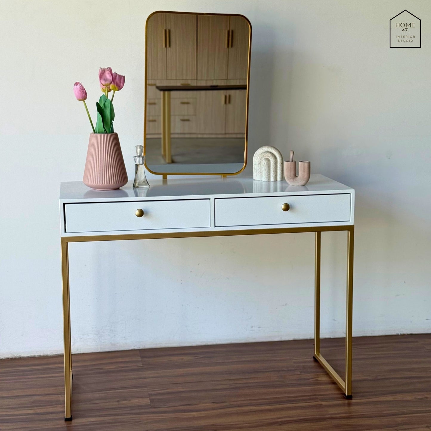 Shades Dressing Table