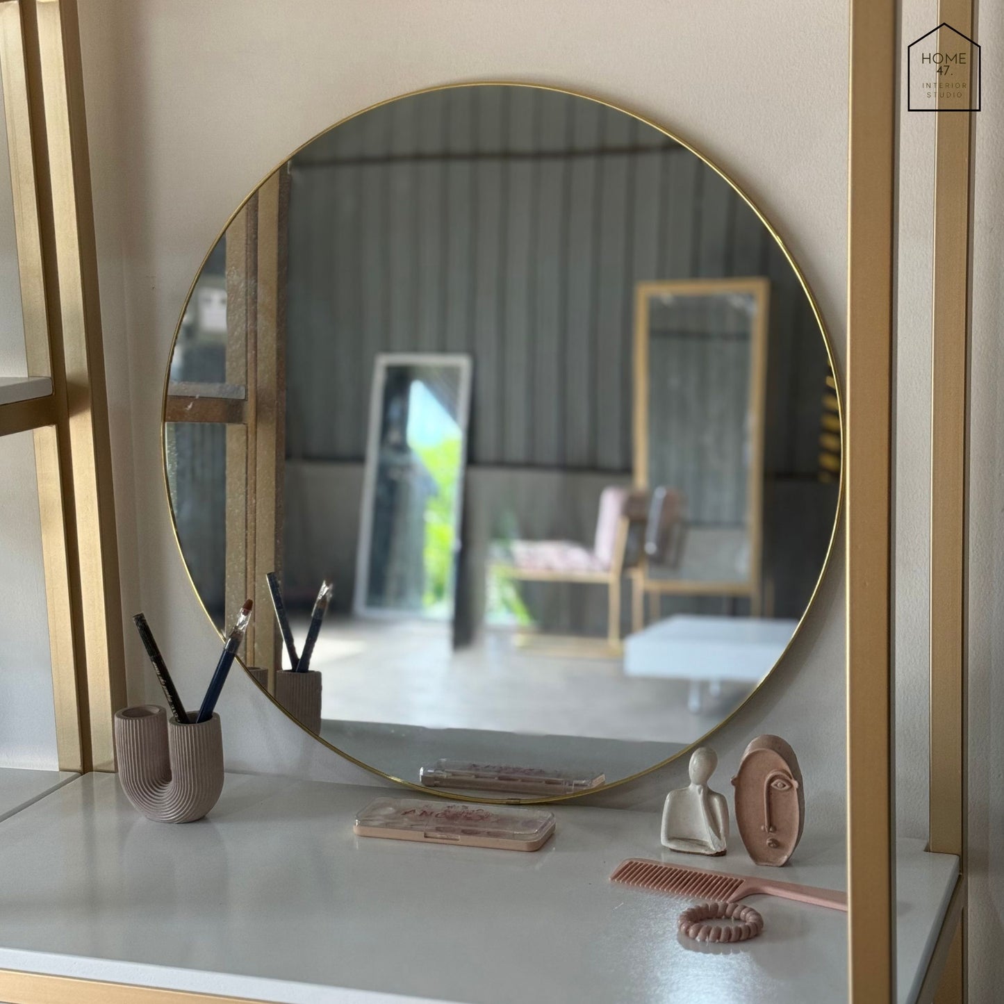 Round Mirror 2.5 Feet