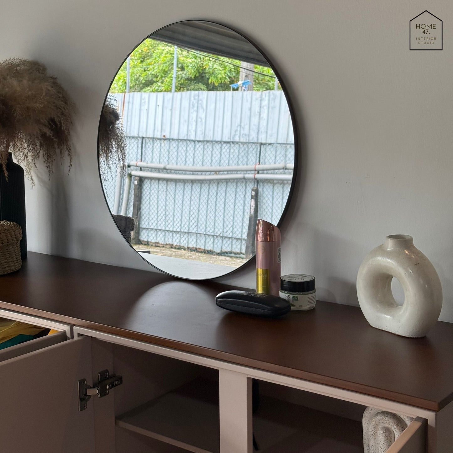 Round Mirror 2.5 Feet