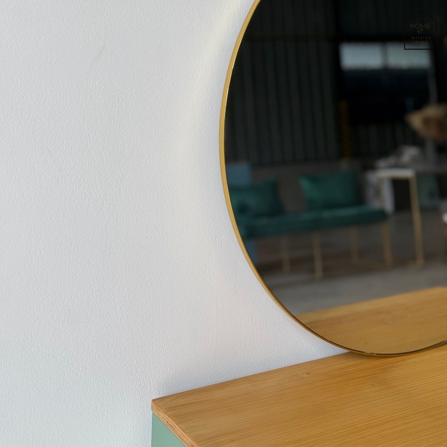 Round Mirror 2.5 Feet
