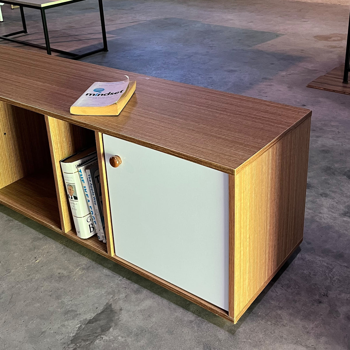 Divo TV Console